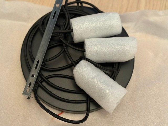 Suspencion pour 3 lampes noir mat  tout nouveau, Noir, Enlèvement, Neuf