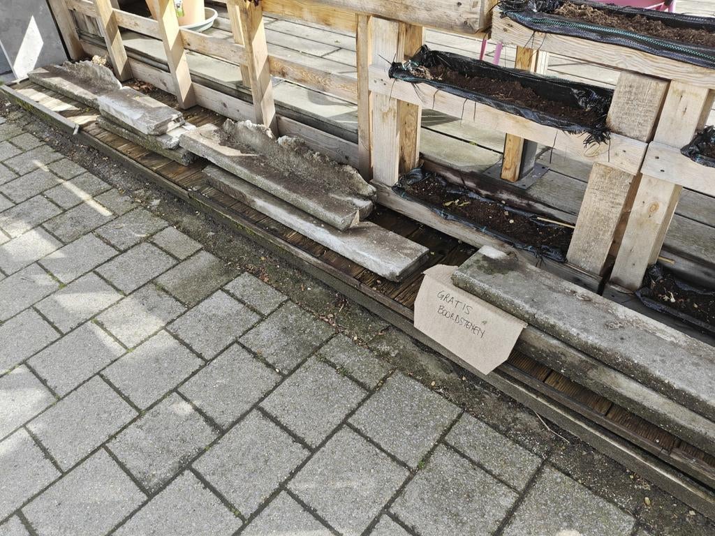 Gratis boordstenen, Ophalen, Gebruikt, Beton, Border