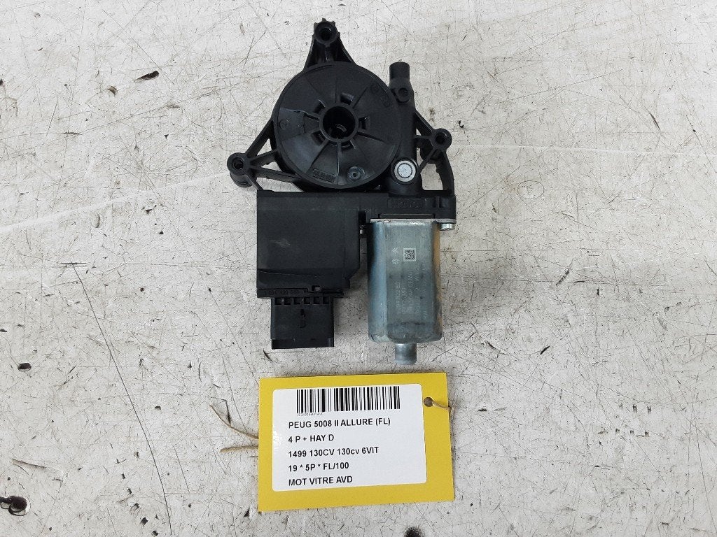 MOTEUR LEVE VITRE ELECTRIQUE AVANT DROIT (9829482280), Autos : Pièces & Accessoires, Kontakt-peugeot@peugeot.com, Utilisé, Avant