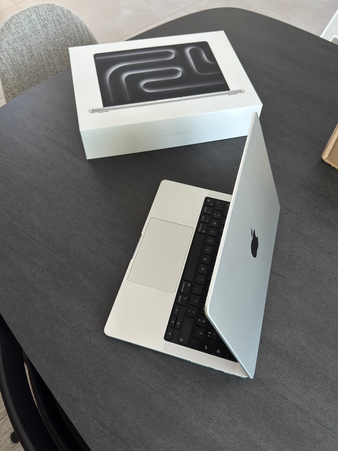 MacBook Pro 14 M3 Pro / 18GB - pour pièces / réparation, Informatique & Logiciels, Enlèvement, Azerty, 512 GB, MacBook