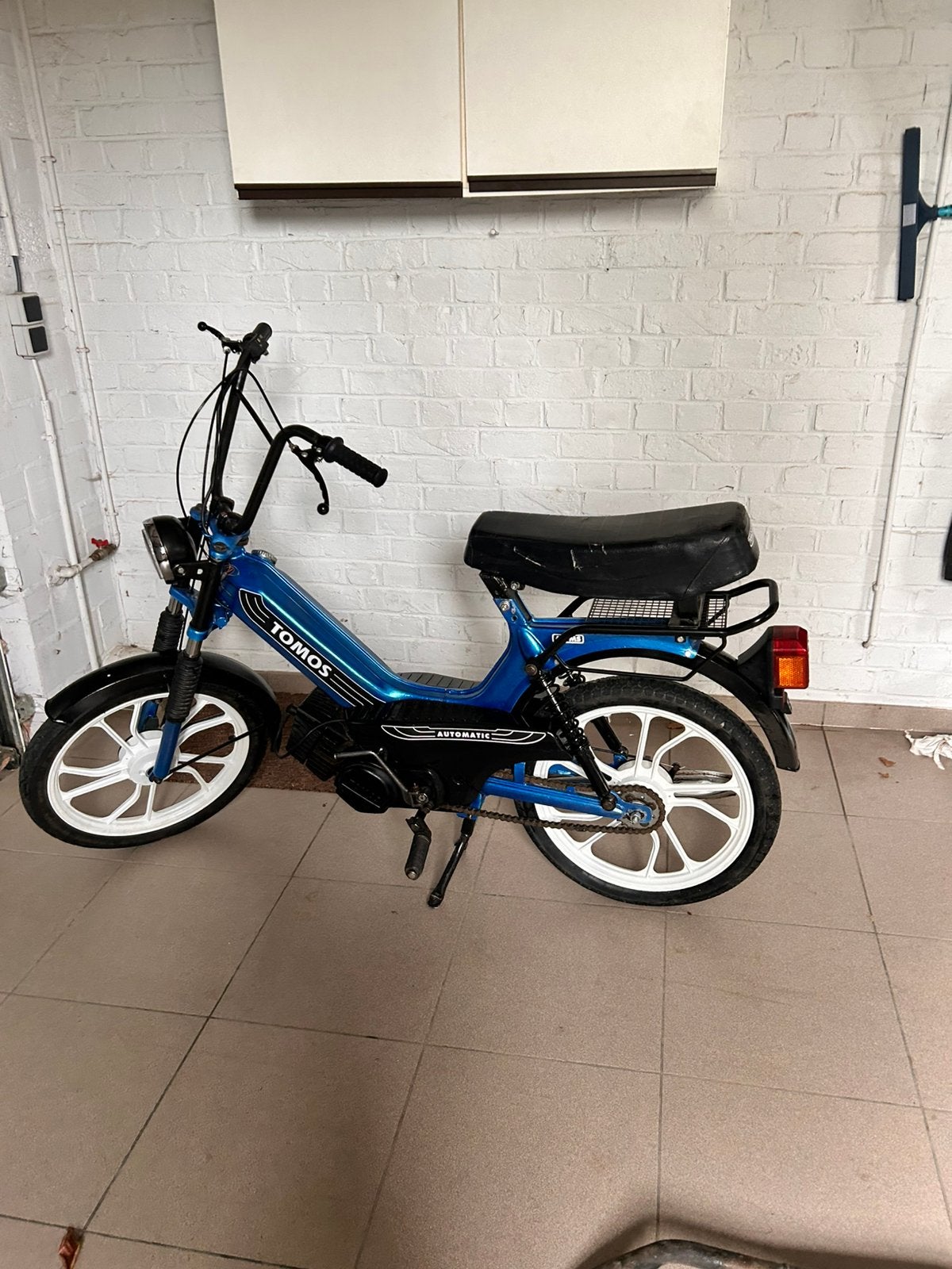 Tomos a 35 met papieren, Fietsen en Brommers, Brommers | Tomos, Ophalen, Zo goed als nieuw, 2 versnellingen, 50 cc