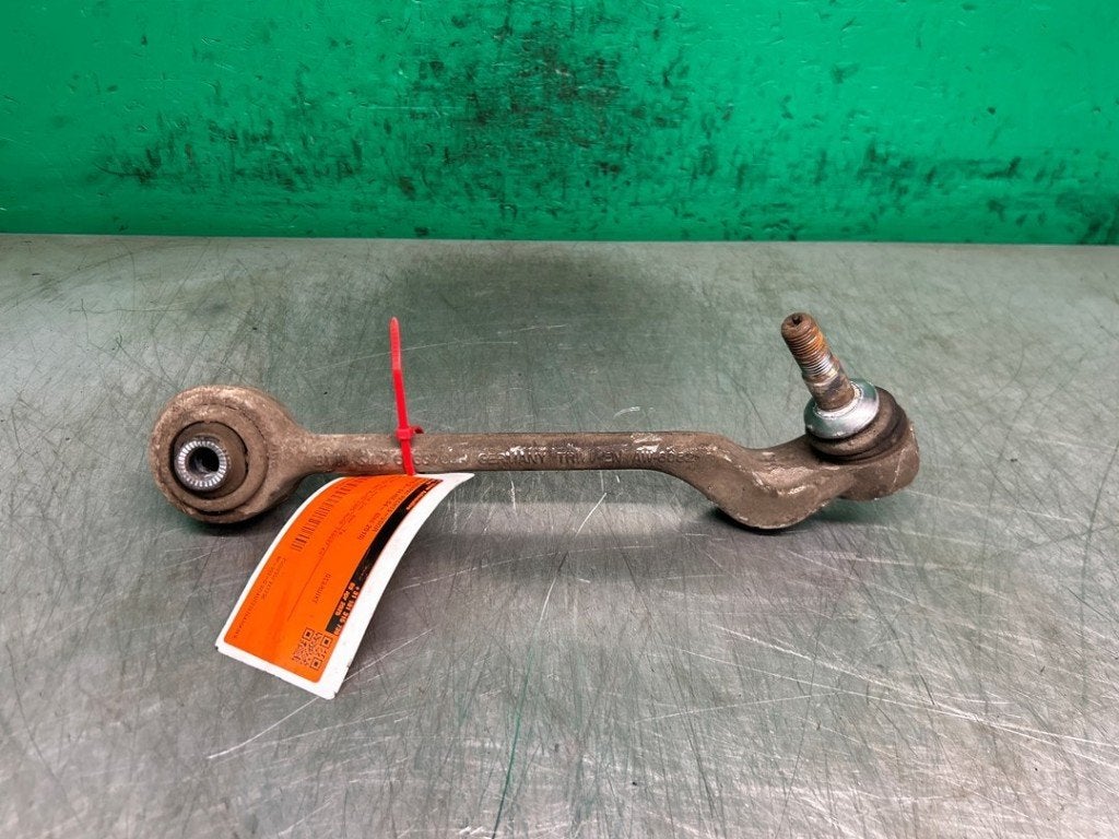 BRAS DE SUSPENSION AVANT DROIT (TRIANGLE) BMW (|6763700R|), Utilisé, BMW, Petuelring 130
80809  München, DE, Bayerische Motoren Werke AG