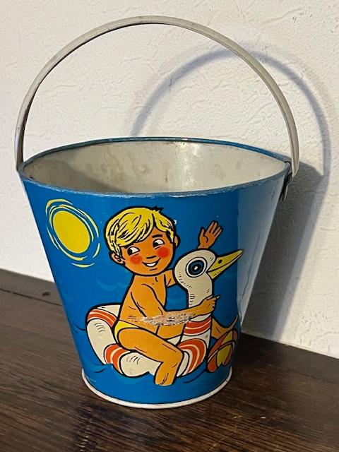 Vintage blikken emmertje, eend en beertje, Ophalen