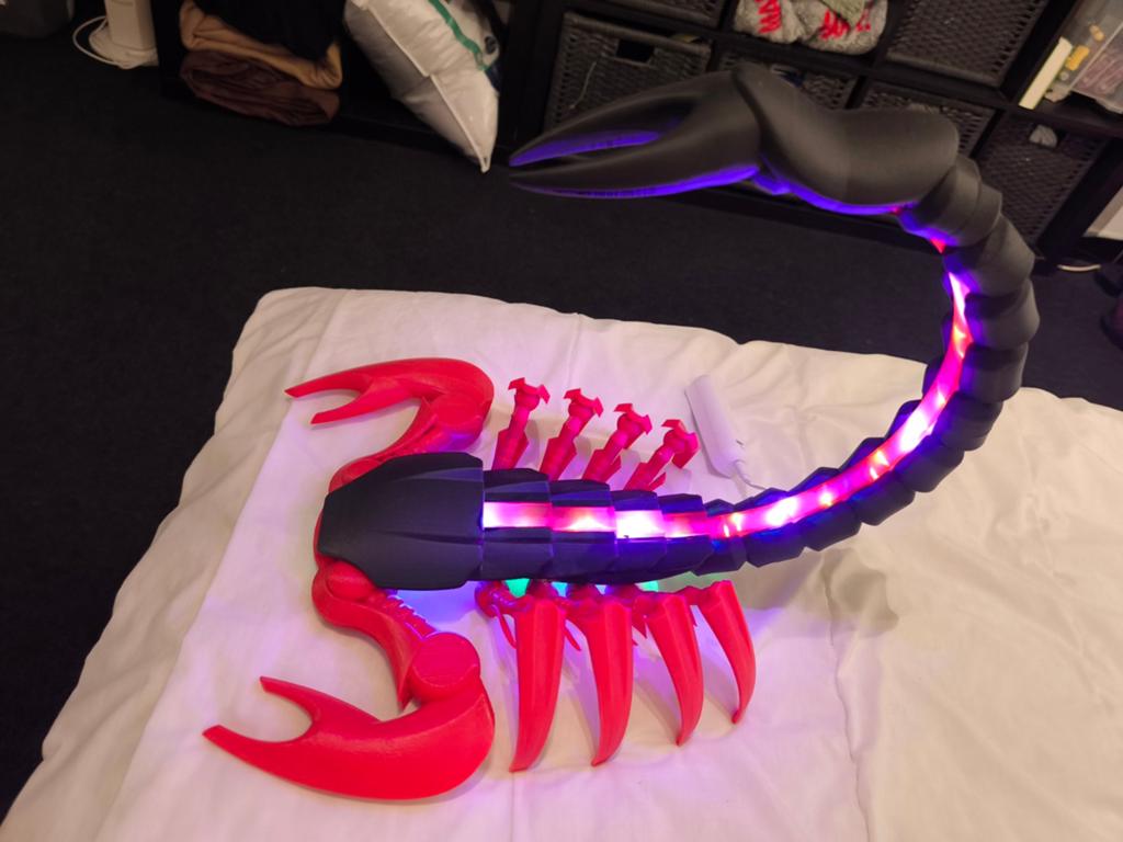 3D geprinte schorpioen hoofdtelefoon houder, Informatique & Logiciels, 3D Imprimantes, Enlèvement