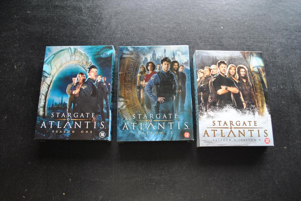 Intégrale DVD STARGATE UNIVERSE ATLANTIS Saison 1 - 2 - 5, CD & DVD, Enlèvement ou Envoi, Utilisé, Science-Fiction