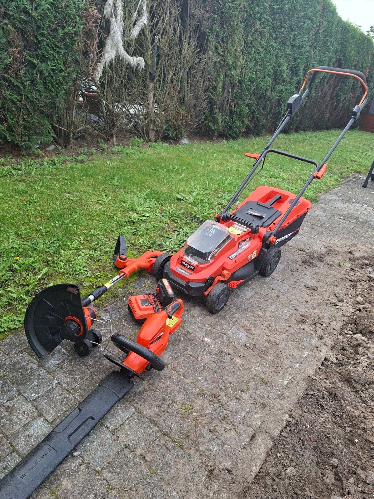 powerplus dual power drie machine, Jardin & Terrasse, Enlèvement ou Envoi, Comme neuf, 30 à 39 cm
