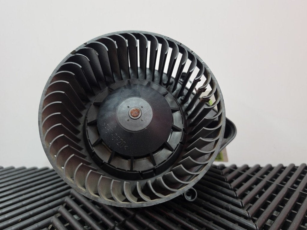 VENTILATEUR RADIATEUR MOTEUR A4 Avant (B7) (|8E1820021E|), Auto-Union-Straße  1,
85057  Ingolstadt, DE, Info@audi.de, Audi, Utilisé