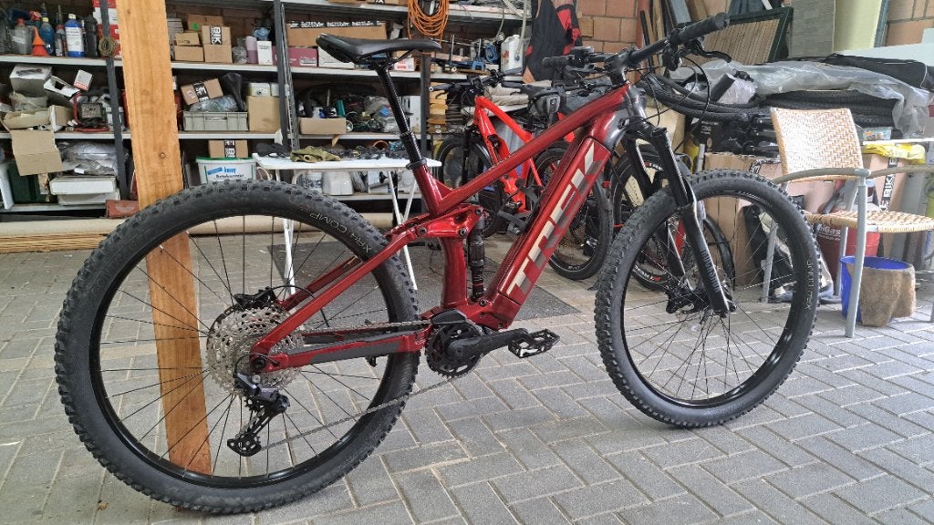 Trek Rail 5  E-mtb, Vélos & Vélomoteurs, Vélos électriques, Comme neuf, Autres marques, 47 à 51 cm, 50 km par batterie ou plus
