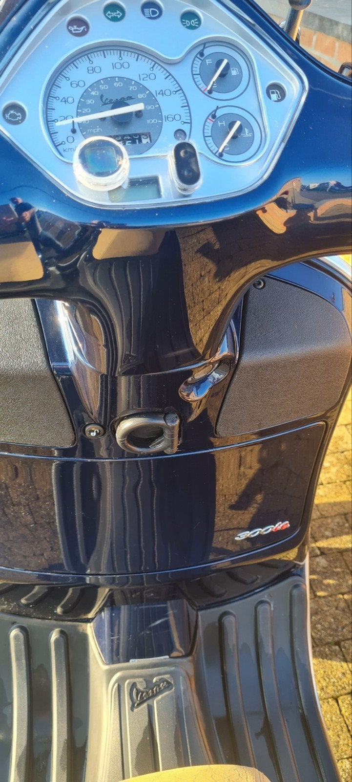 Vespa Piaggio GTS 300 à vendre, Motoren, Occasion, Particulier, 278 cc, 12 t/m 35 kW