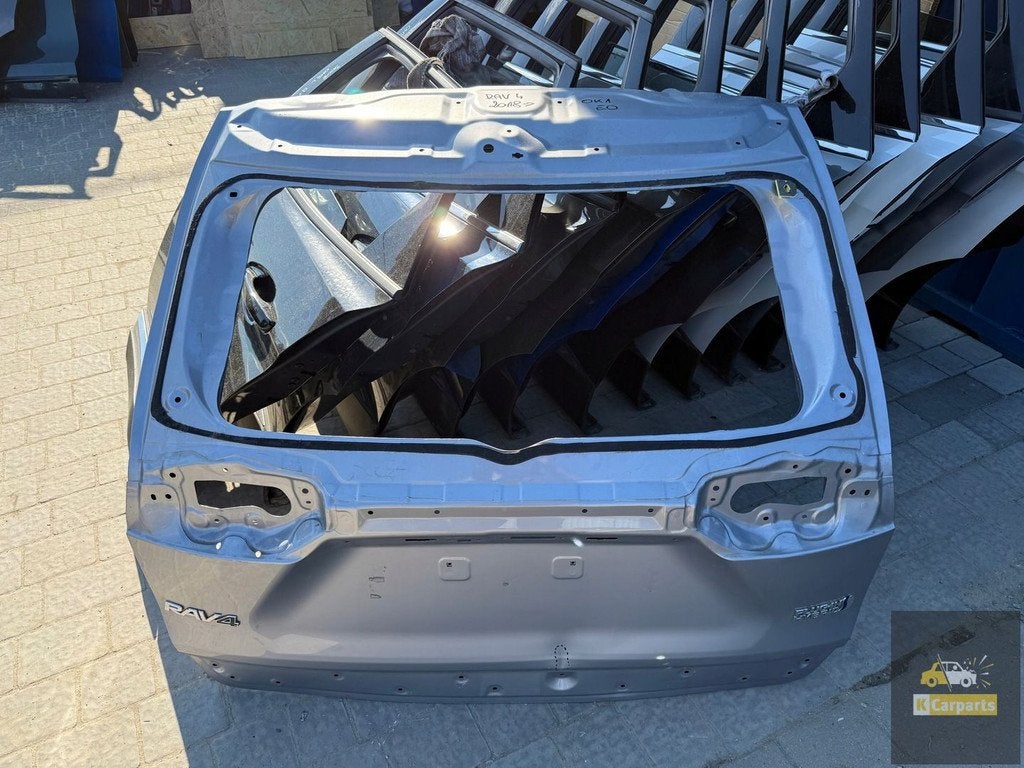 Hayon arri re du Toyota Rav4 V, Info@toyota.co.jp, Toyota Motor Corporation, Toyota-Cho 1
471-8571  Toyota City, Toyota