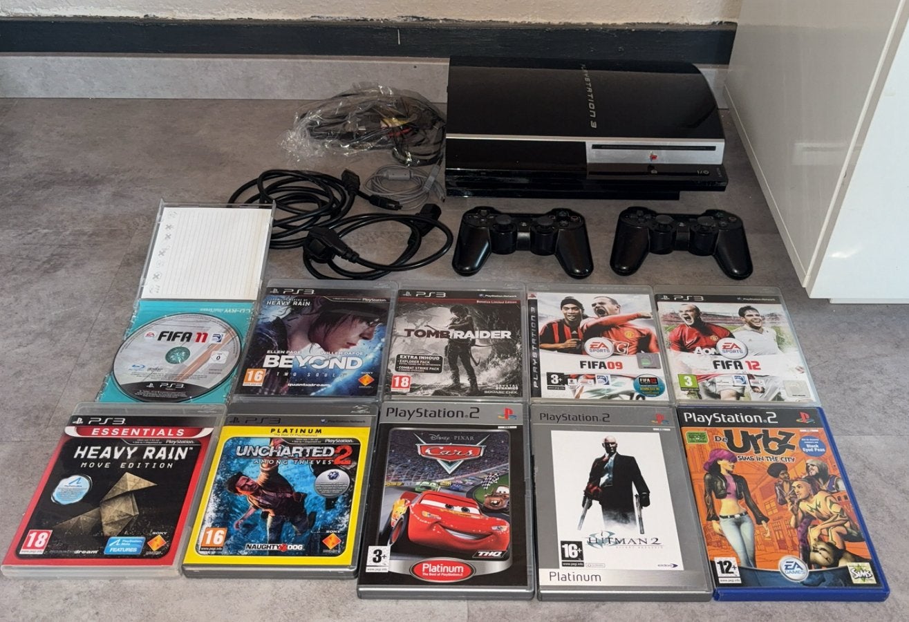 PlayStation 3 backwards compatible + 2 controllers +10 games, Games en Spelcomputers, Spelcomputers | Sony PlayStation 3, Ophalen