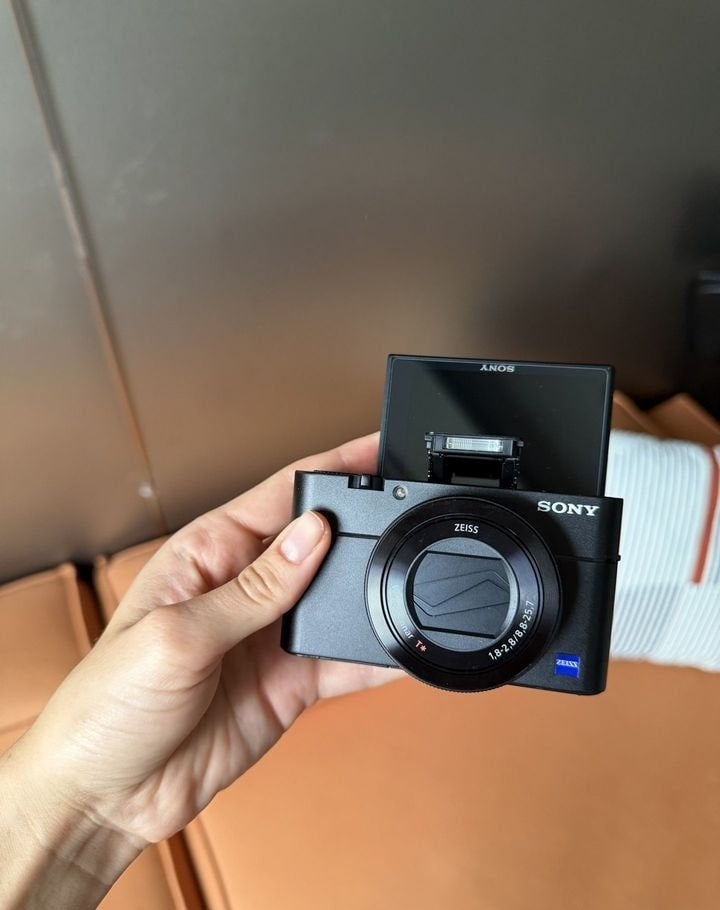 Sony RX100 M5 - parfait état, TV, Hi-fi & Vidéo, Appareils photo numériques, Batterie, 20 mégapixels, Enlèvement ou Envoi, Comme neuf