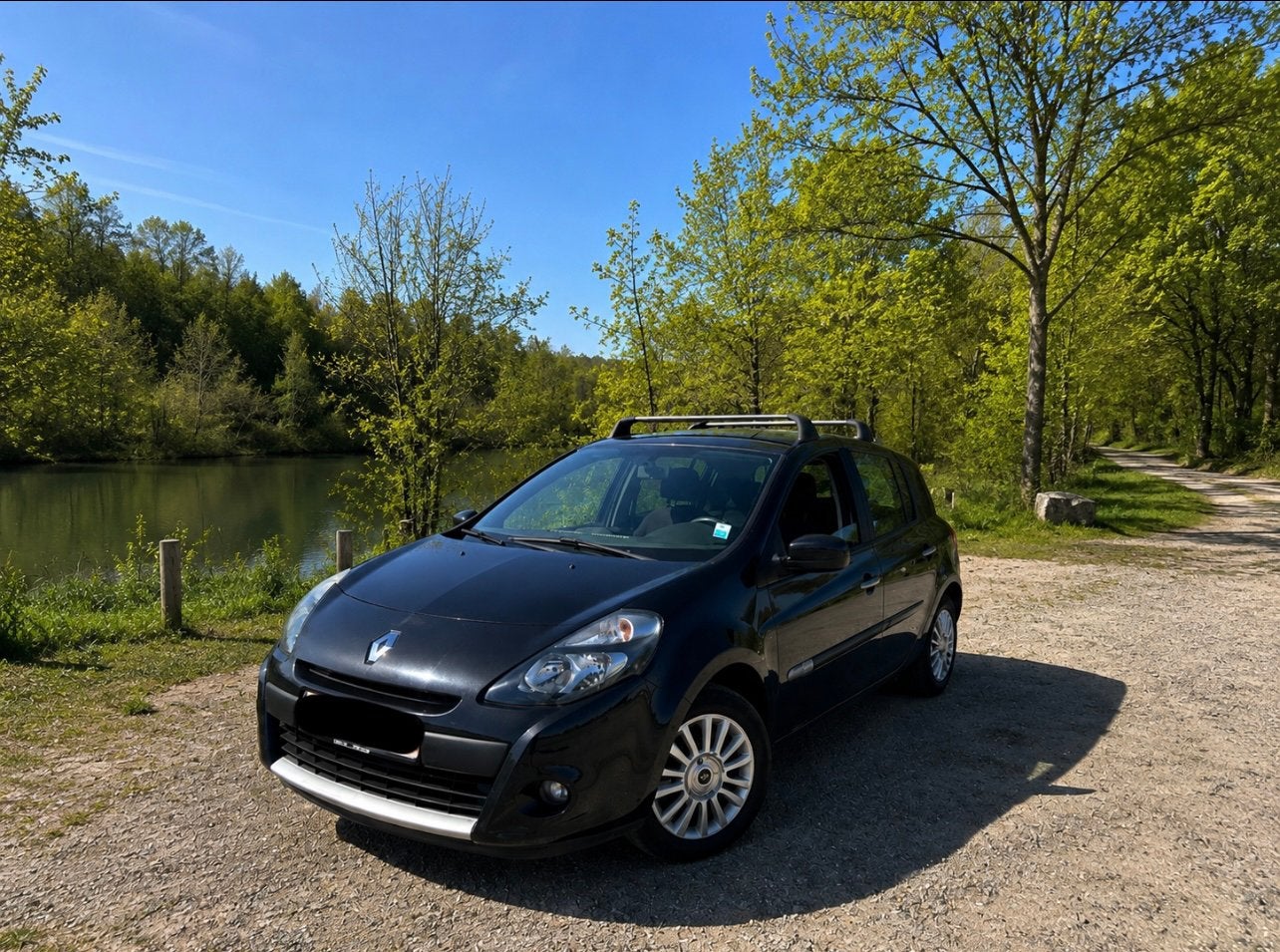 Clio 3 essence, Achat, Boîte manuelle, 5 portes, Particulier