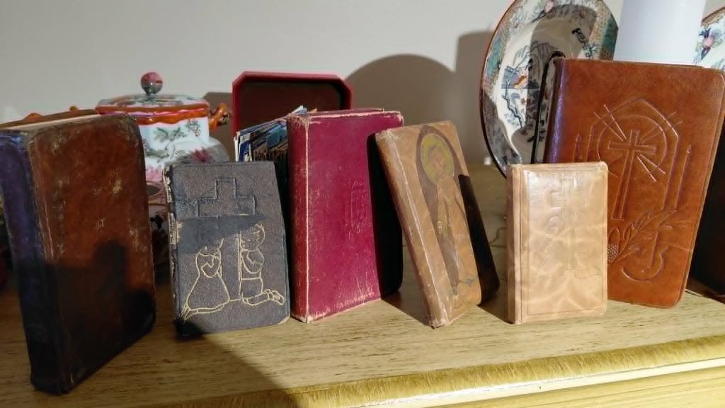 Set antieke kerkboekjes, Antiquités & Art, Antiquités | Livres & Manuscrits, Enlèvement ou Envoi