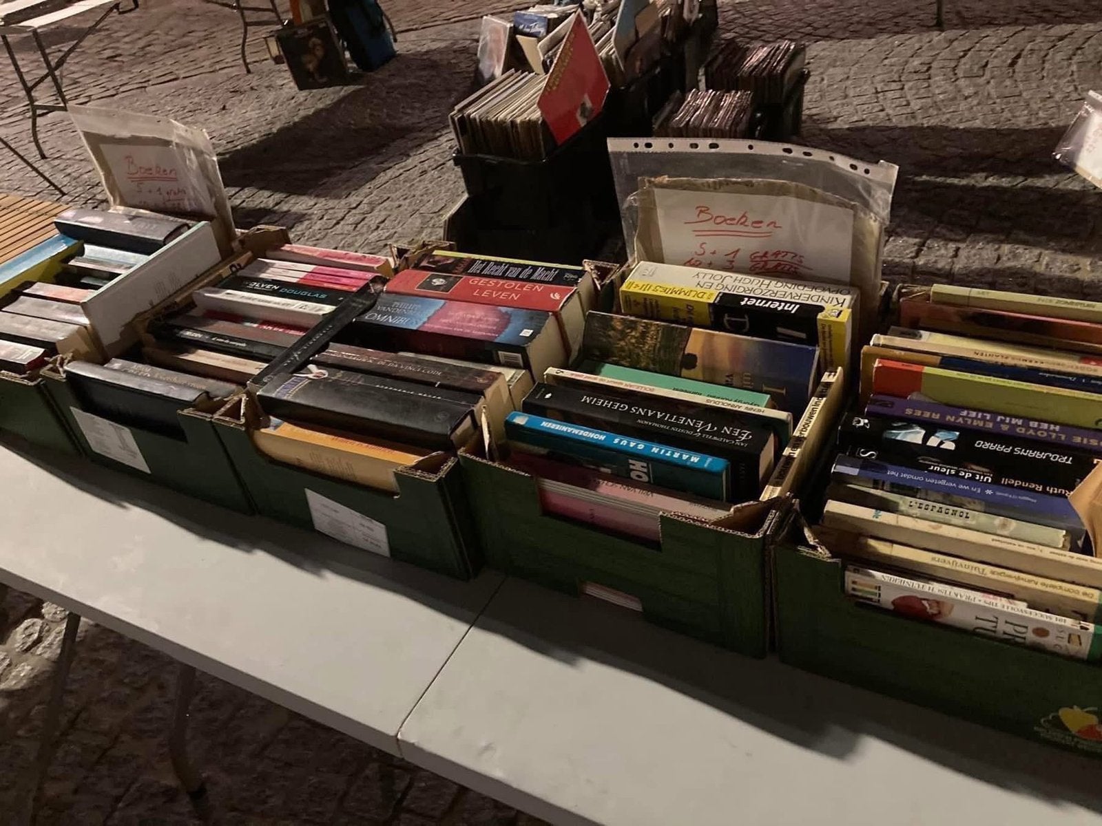 21 JUNI Geraardsbergen Rommelmarkt BOEKEN/Lp-cd-singels, Boeken, Ophalen of Verzenden, Zo goed als nieuw