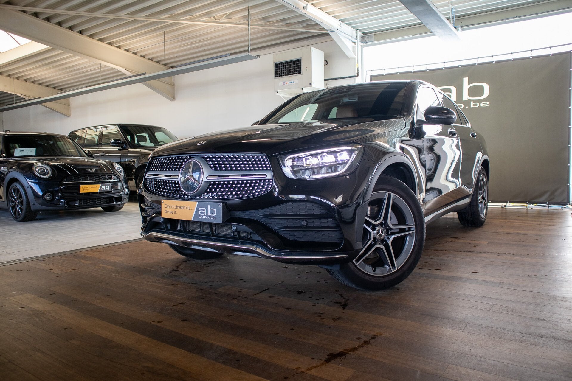 Mercedes-Benz GLC 300 4MATIC COUPE, Auto's, Mercedes-Benz, 4 cilinders, 0 kg, Zwart, 5 zetels