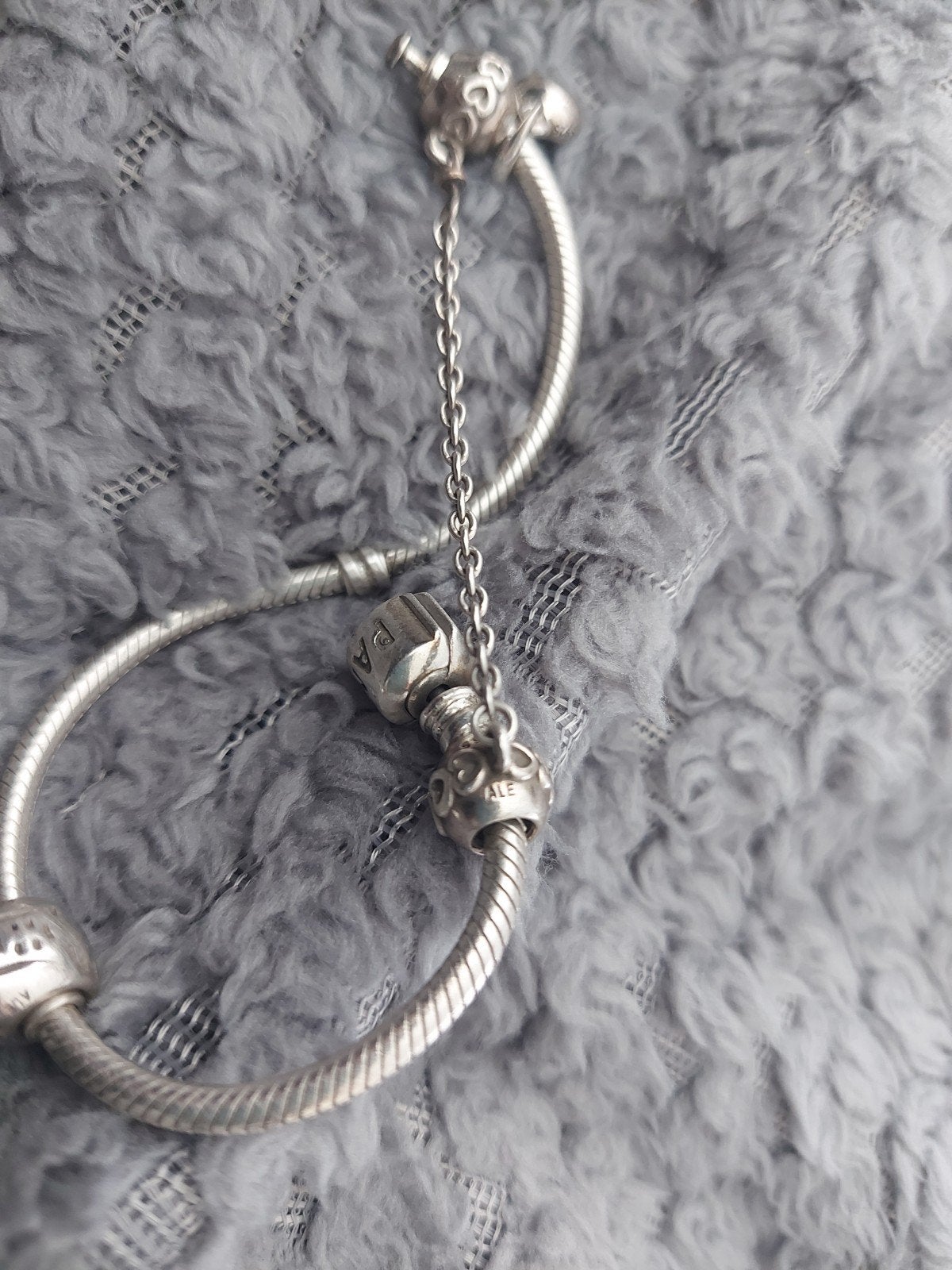 Originele Pandora Zilveren Bedelarmband (S925 ALE) 24g met B, Bijoux, Sacs & Beauté, Piercings, Enlèvement, Argent