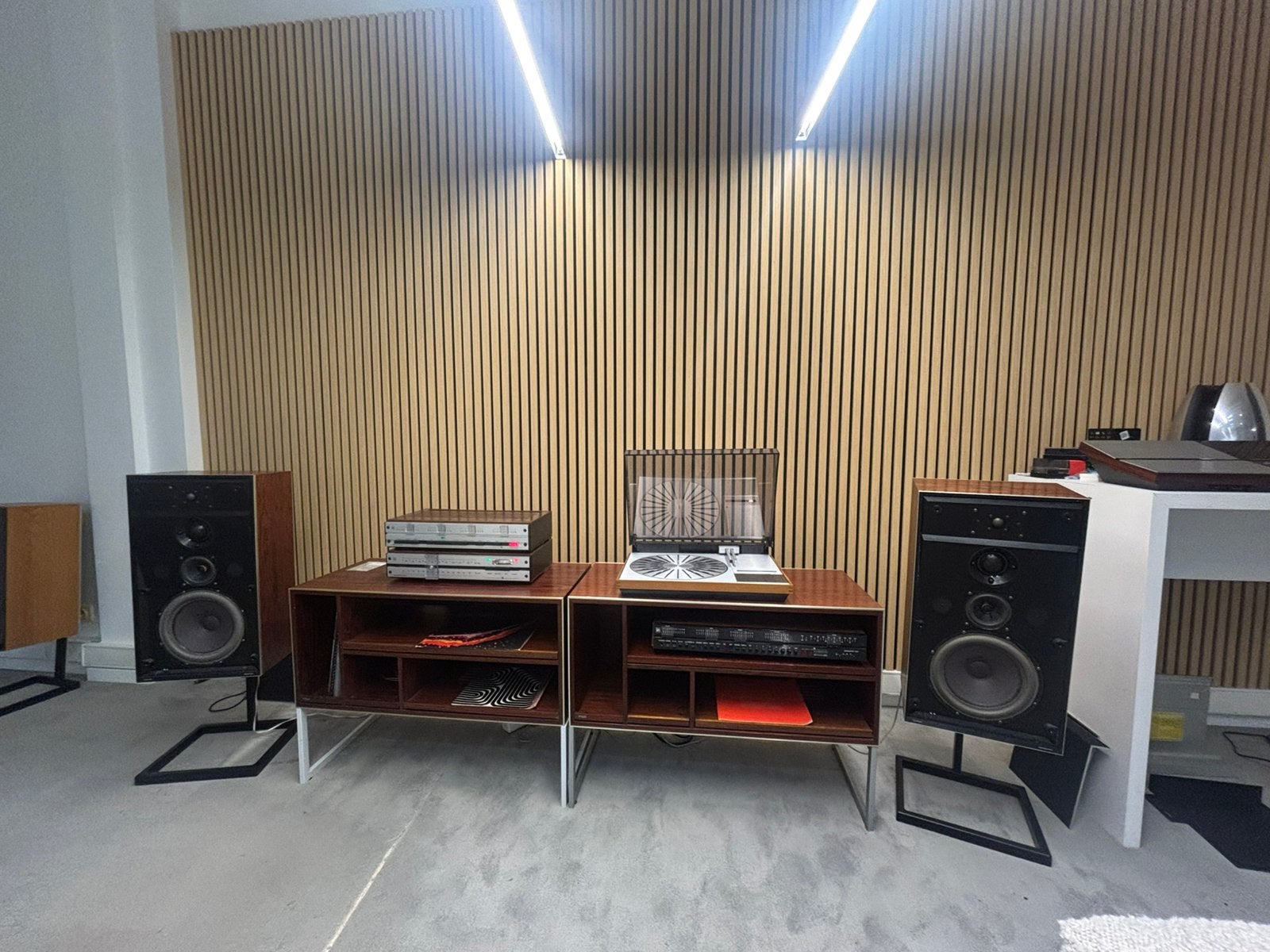 Bang & Olufsen Beovox M75  Speakers Met Stands, Audio, Tv en Foto, Luidsprekerboxen, Zo goed als nieuw, Speakerset, Bang & Olufsen