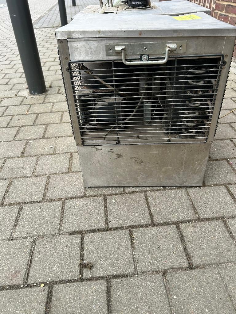 BEER COOLER, Enlèvement, Utilisé