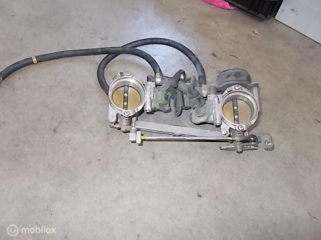Gasklephuis throttle bodies gaskleppen injectiehuis 748 ST, Motoren, Gebruikt, Ophalen of Verzenden
