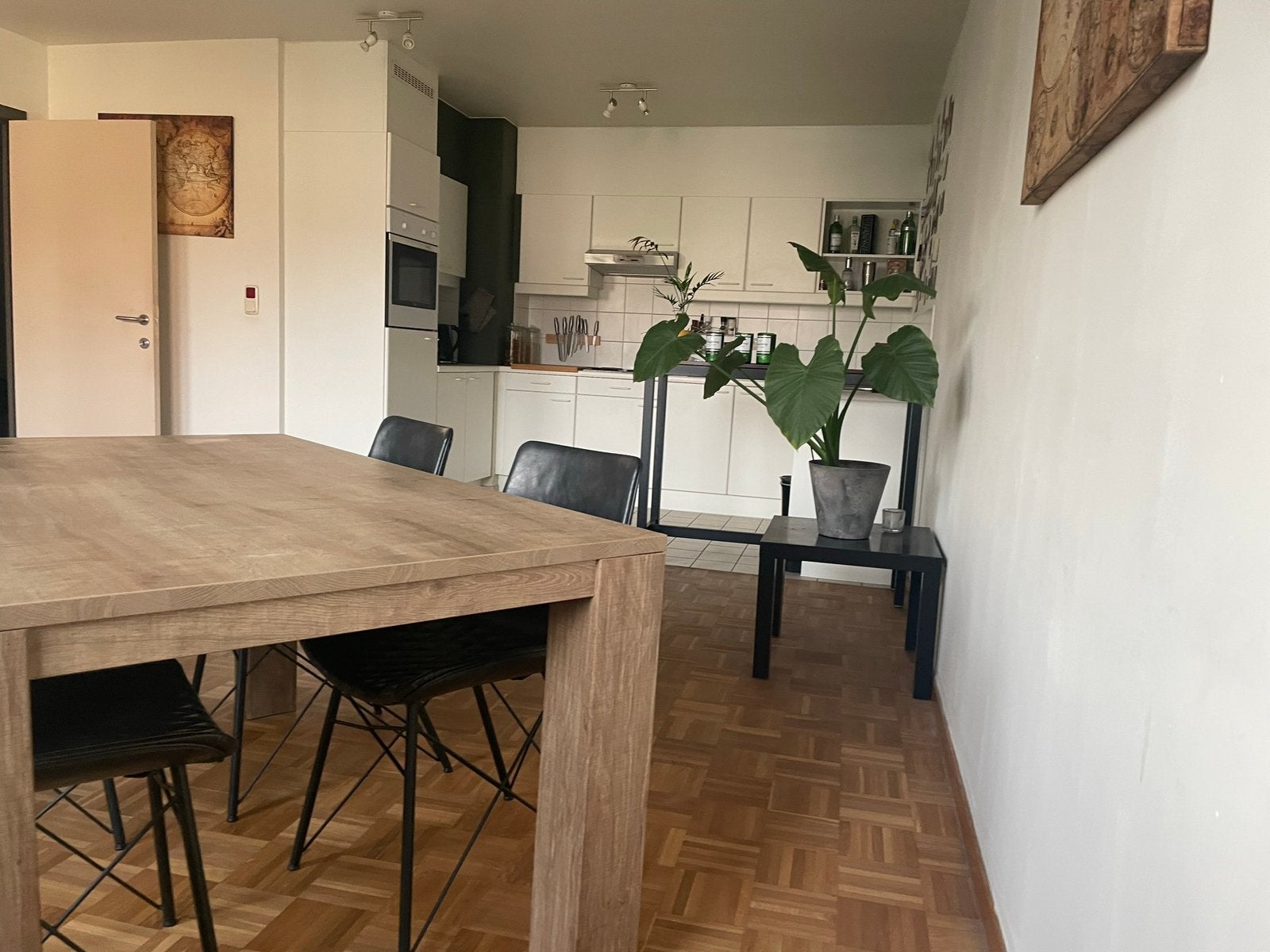 Stevige tafel 160 x 95 cm, Huis en Inrichting, Ophalen, Gebruikt, 50 tot 100 cm, Vijf personen of meer