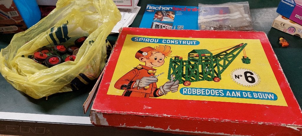 Vintage speelgoedset (Spirou, Meccano, Fischertechnik), Verzamelen, Ophalen, Gebruikt