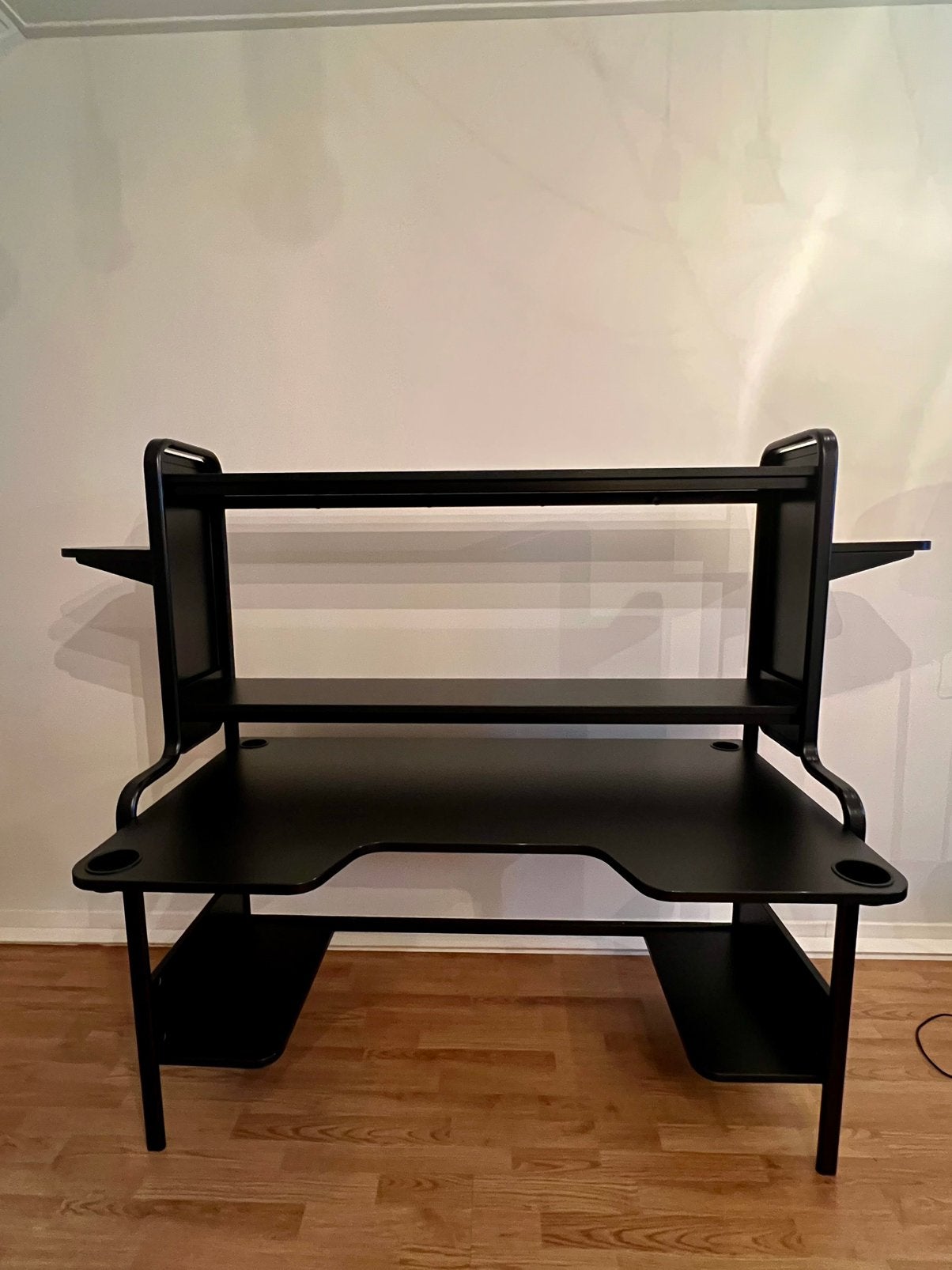 IKEA FREDDE gaming bureau, Enlèvement, Espace de rangement, Comme neuf, IKEA