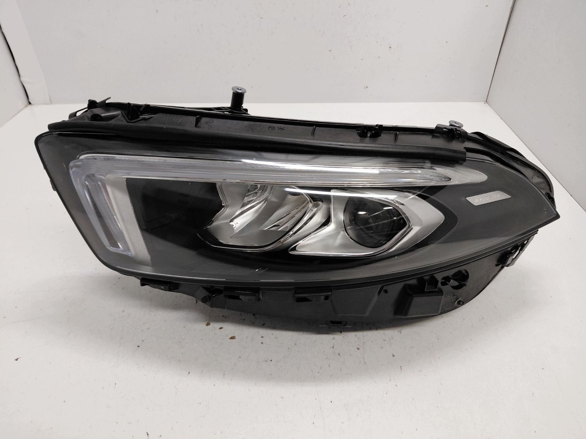 Mercedes W177 A-Klasa Koplamp Links A1779064703, Gebruikt, Mercedes-Benz AG, Mercedes-Benz, Mercedesstrasse 120
70372  Stuttgart, DE