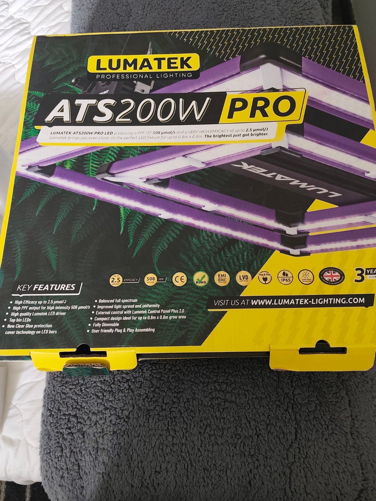 Lamp van 200 w gekocht op 26 april en nog steeds onder de ga, Ophalen