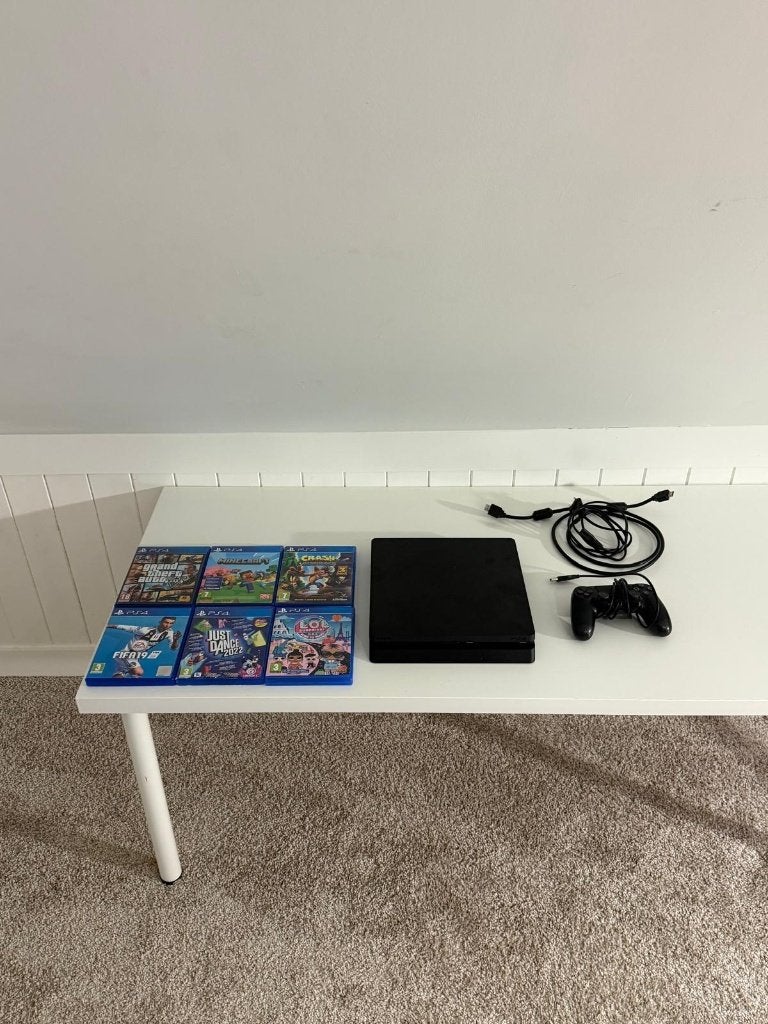 Playstation 4 met 6 spelletjes en 1 controller, Games en Spelcomputers, Ophalen, Zo goed als nieuw, Met 1 controller, Original