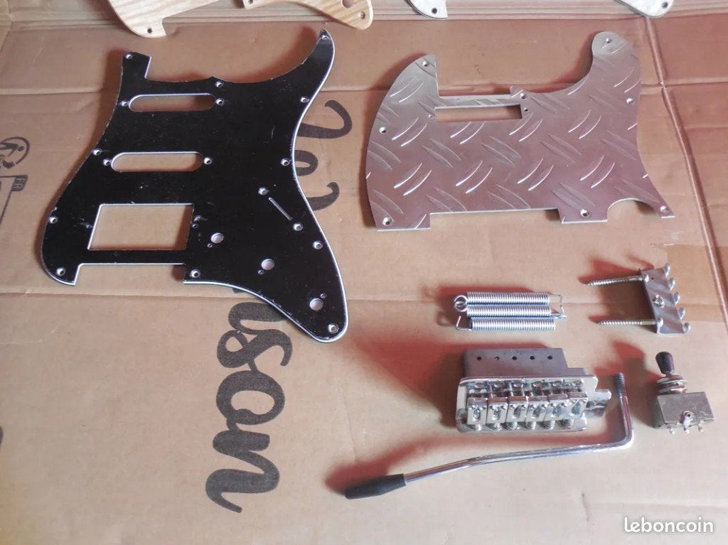 Pickguard strat HSS + bloc vibrato / Pickguard telecaster, Enlèvement, Comme neuf, Guitare électrique
