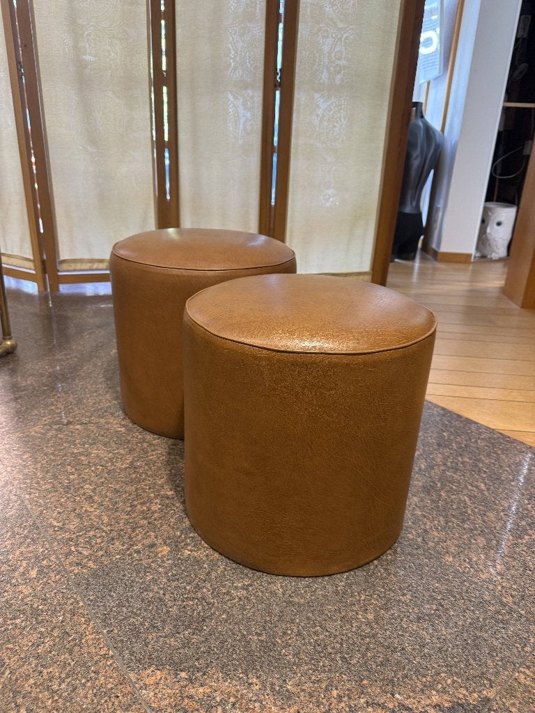 Kunstlederen poefs / voetenbankjes (per stuk), Ophalen, Rond, Minder dan 50 cm, Zo goed als nieuw