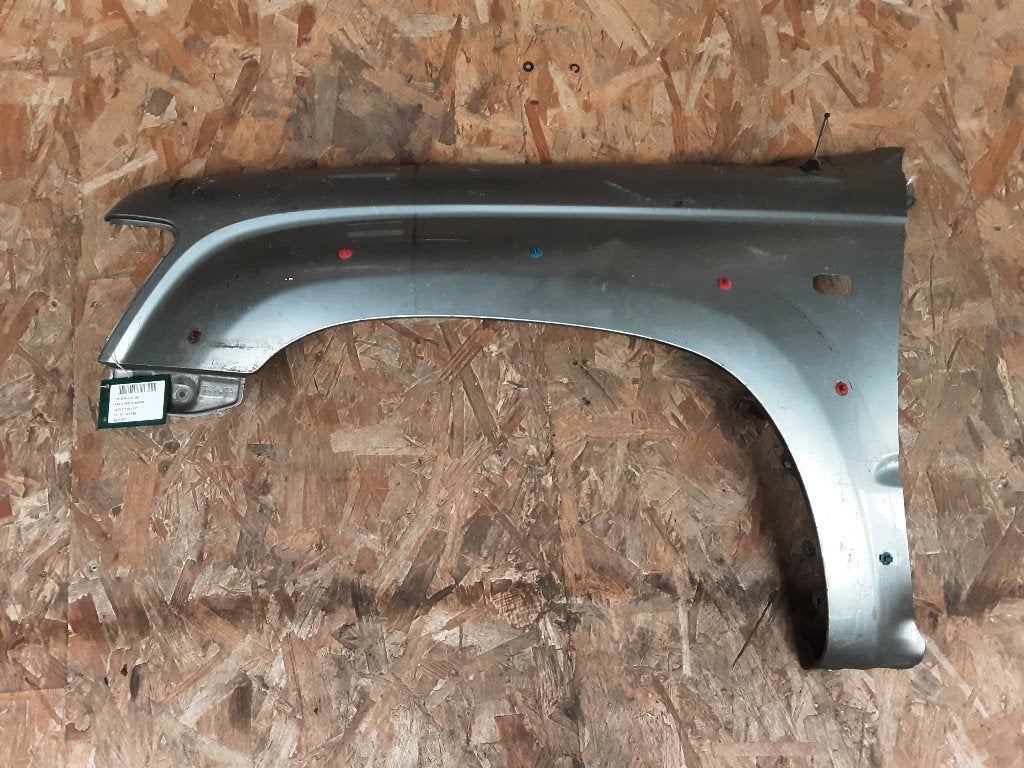 SPATBORD LINKS VOOR Toyota Hilux III (01-2001/07-2005), Auto-onderdelen, Gebruikt, Spatbord, Toyota, Rue de l'Espoir 34 34
4030  GRIVEGNÉE, BE