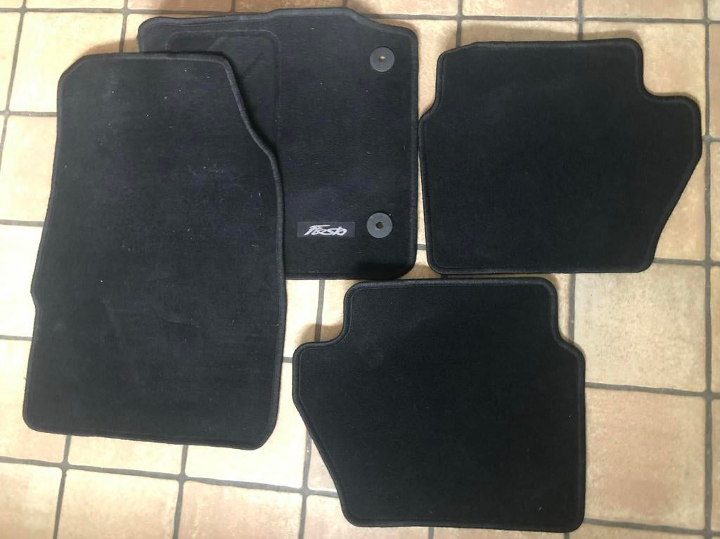 4 x tapis Ford Fiesta, Enlèvement, Comme neuf