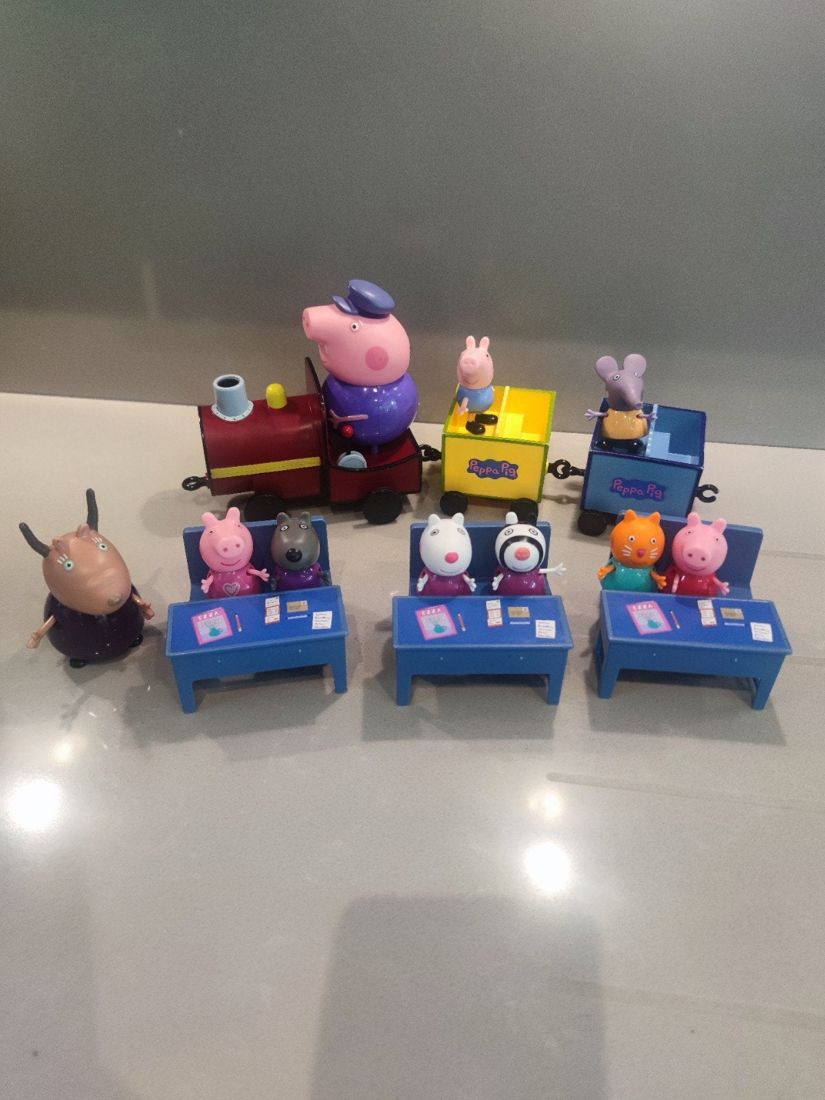 Cochon Peppa, Enlèvement ou Envoi