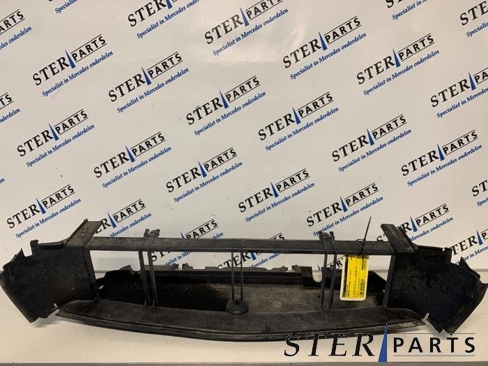 Luchtgeleider van een Mercedes E-Klasse, Gebruikt, -, Ophalen of Verzenden, -