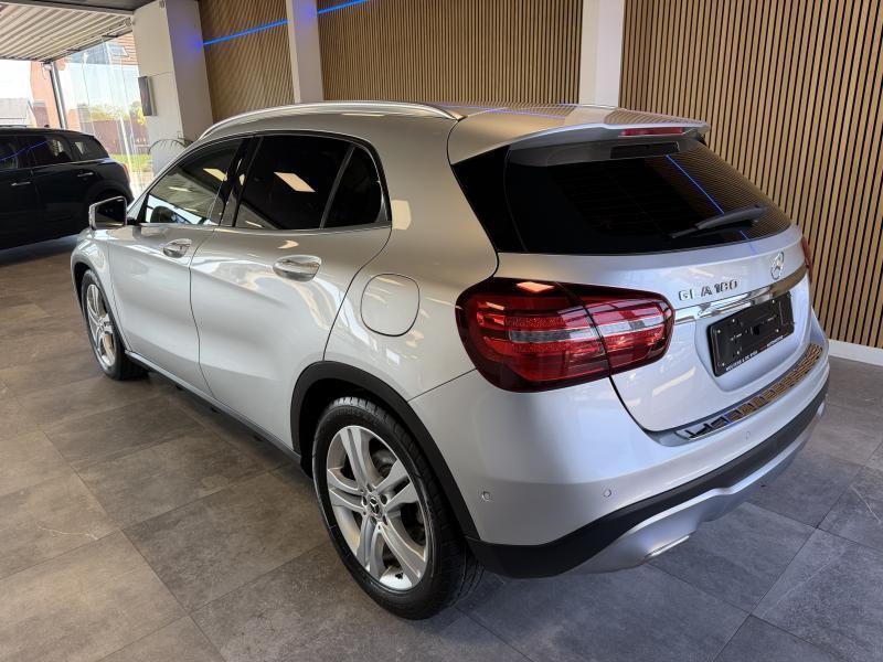 Mercedes-Benz GLA 180 Urban Camera zetelverwarming, Auto's, 122 pk, Overige kleuren, 1595 cc, SUV of Terreinwagen
