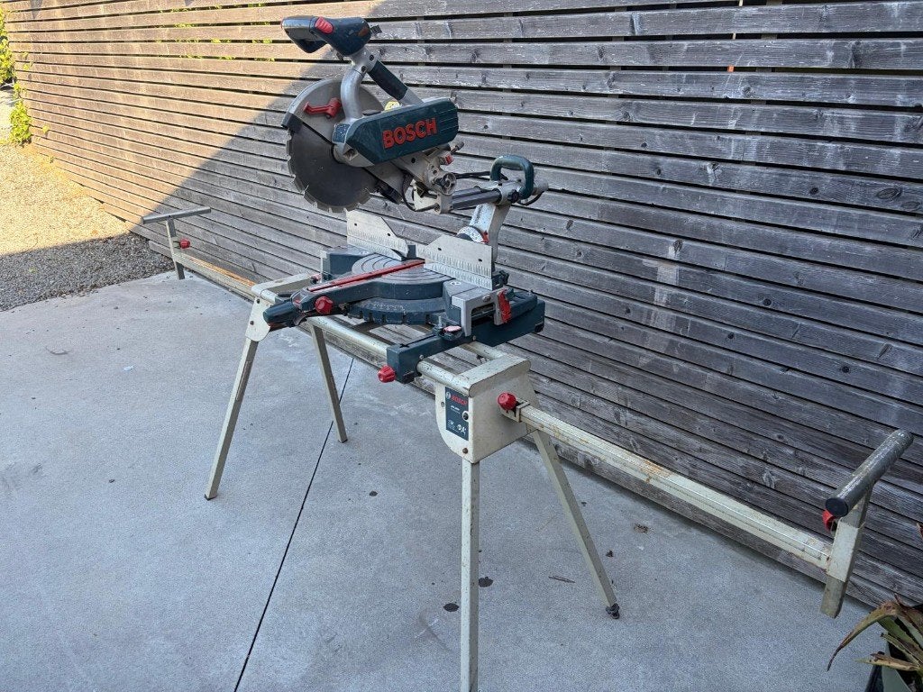 scie, Bricolage & Construction, Outillage | Scies mécaniques, 600 à 1200 watts, Scie à onglet, 70 mm ou plus, Enlèvement