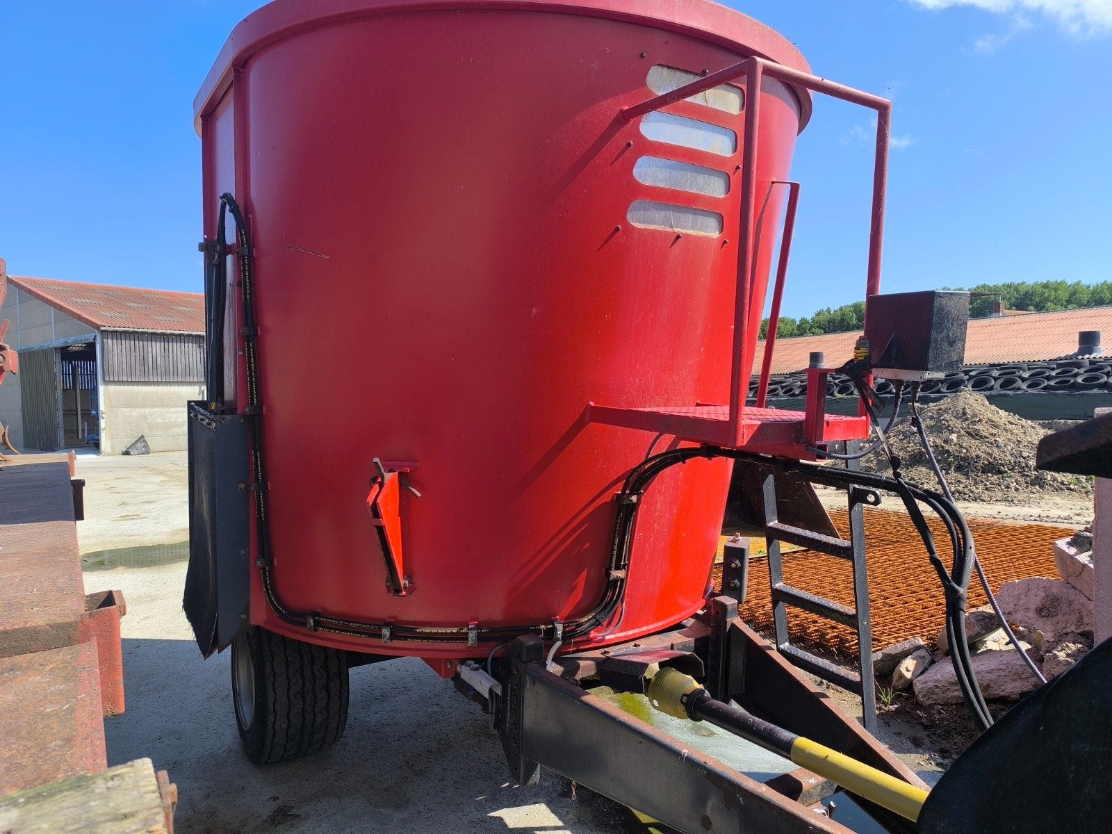 Voedermengwagen  Devos 12 kub