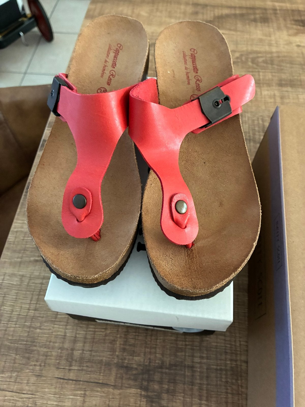 Paar nieuwe damesschoenen maat 38, nooit gedragen, 5 euro, Enlèvement, Neuf, Taille 38/40 (M)