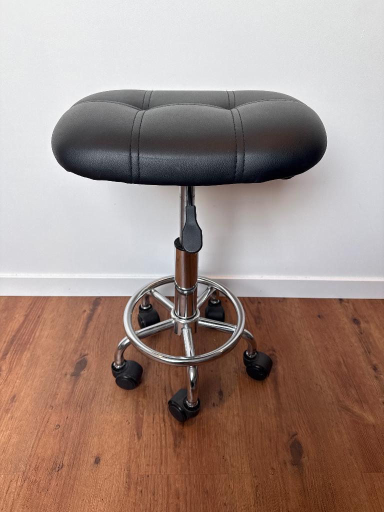 Tabouret cuir noir, Enlèvement, Réglable en hauteur, Comme neuf, Matériaux autres
