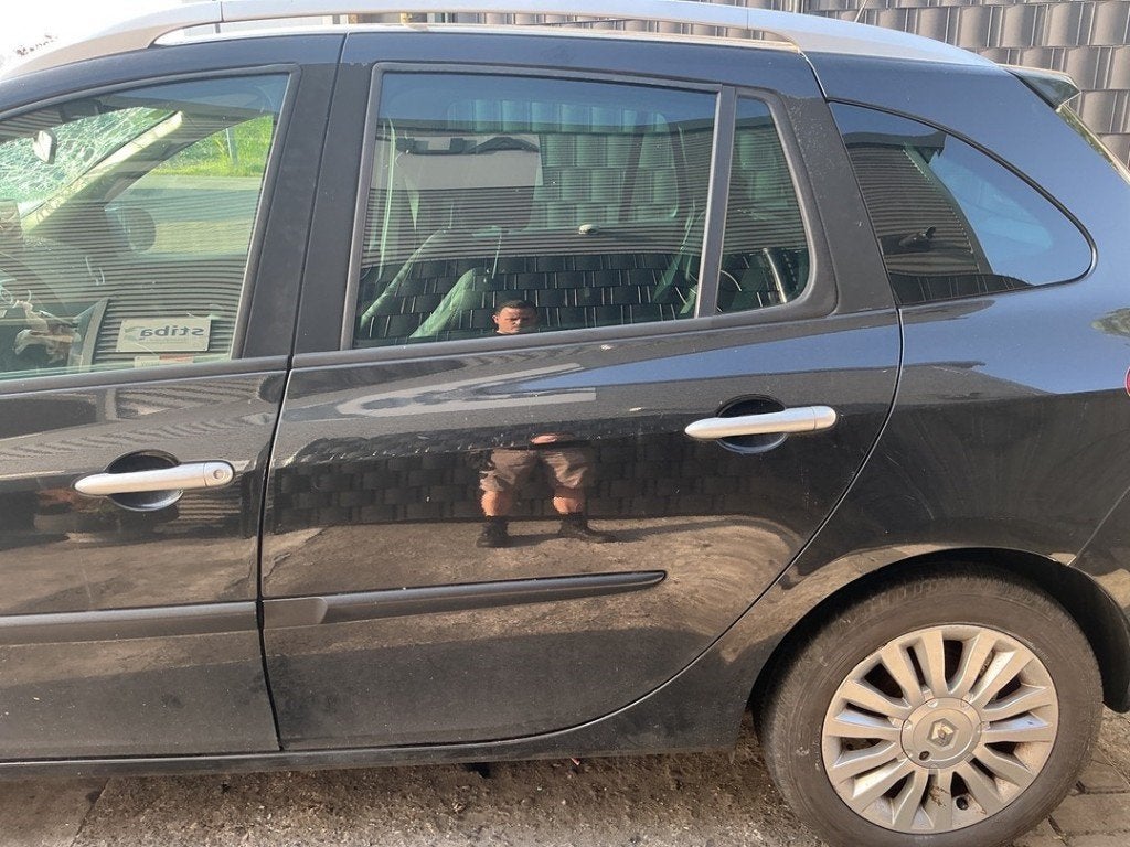 PORTE GAUCHE ARRIÈRE Clio III Estate / Grandtour (KR), Autos : Pièces & Accessoires, Arrière, Renault, Utilisé, Peter-Huppertz-Straße 5
51063  Köln, DE