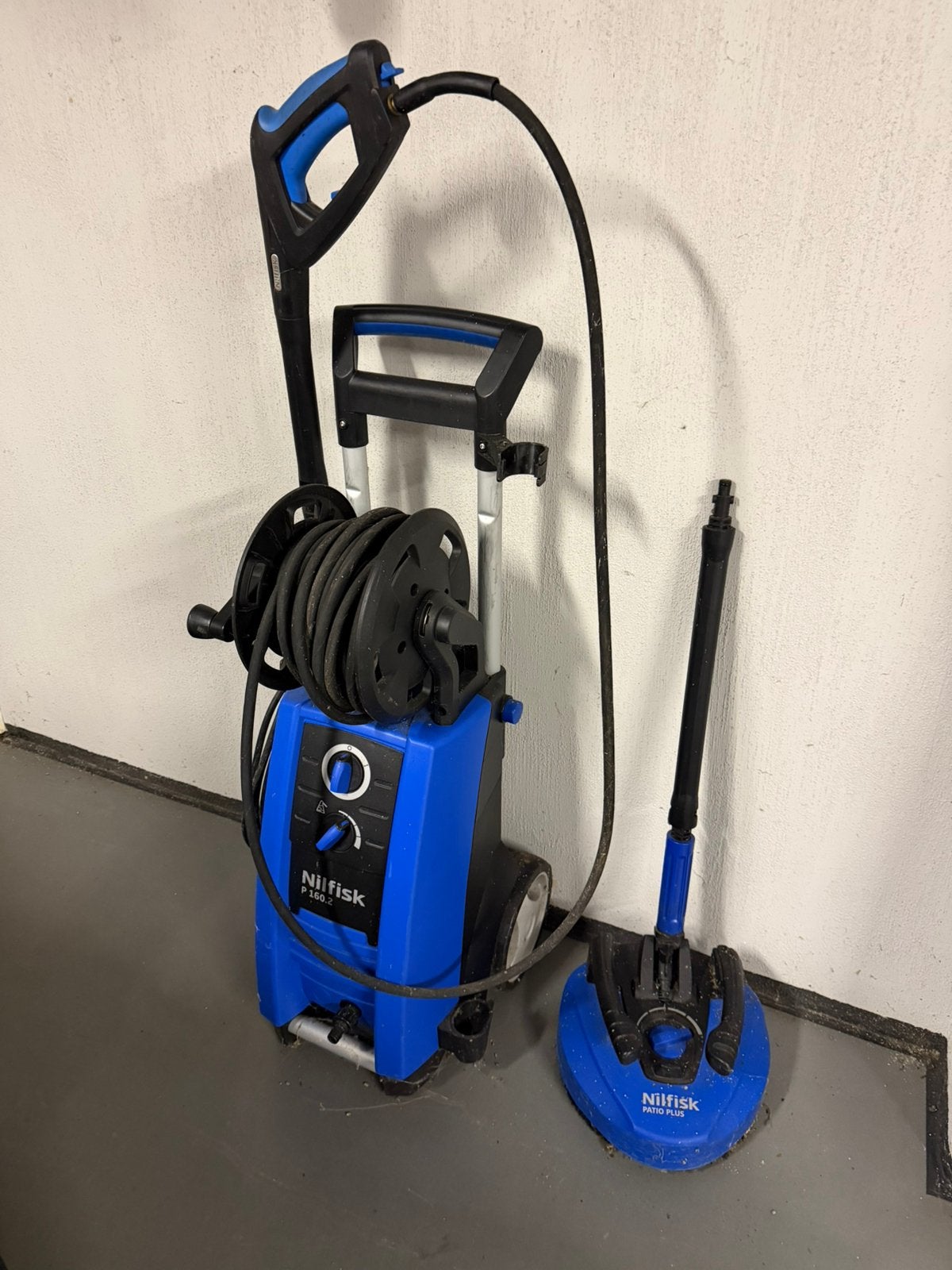 Nilfisk P 160.2 hogedrukreiniger - compleet & terrasreiniger, Ophalen, Zo goed als nieuw, Elektrisch, Met regelbare waterdruk
