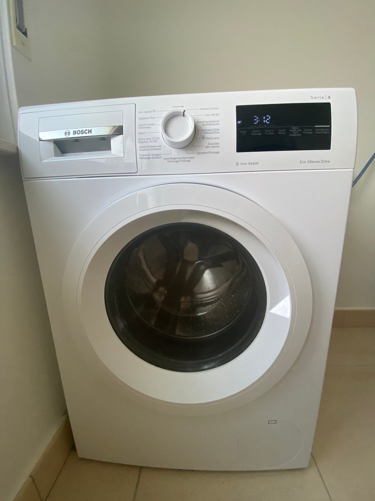 Wasmachine BOSCH 8 kg - serie 4, Elektronische apparatuur, Ophalen, Zo goed als nieuw