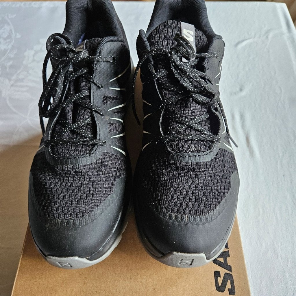 damessportschoenen Salomon, Salomon, Chaussures de sports, Comme neuf, Noir