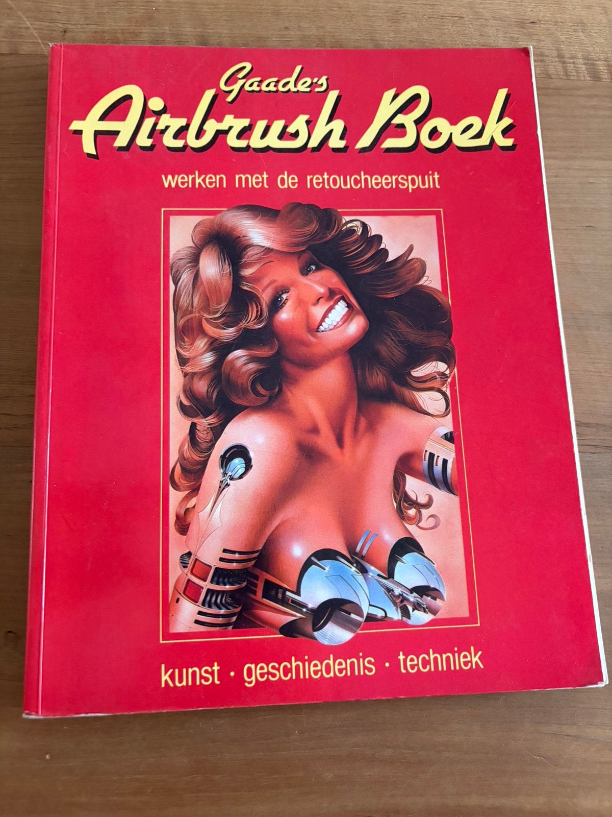 Gaade’s Airbrush Boek – werken met de retoucheerspuit, Ophalen of Verzenden, Zo goed als nieuw