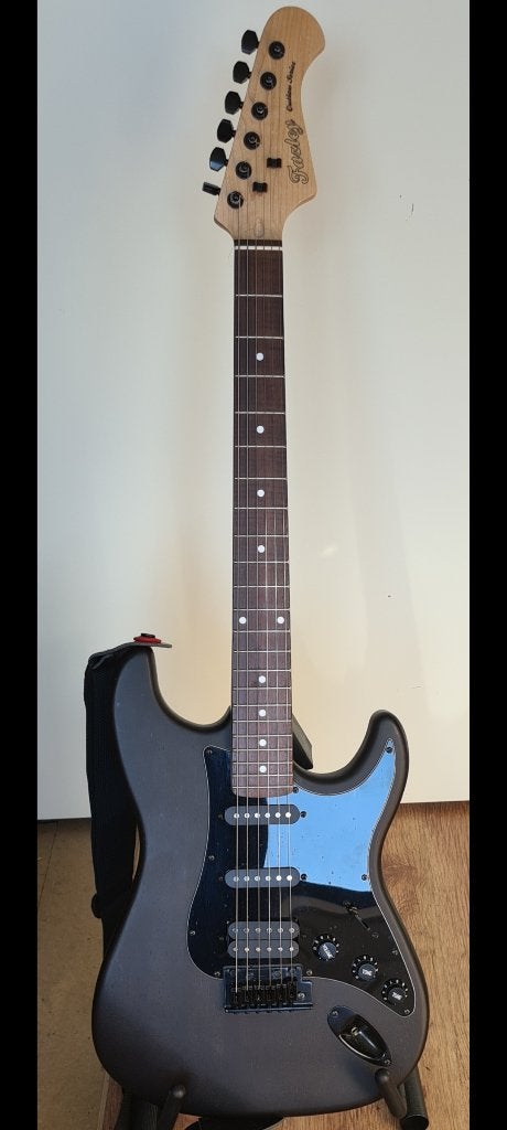 Fazley outlaw series Sheriff mat zwart, Ophalen of Verzenden, Zo goed als nieuw, Solid body, Overige merken