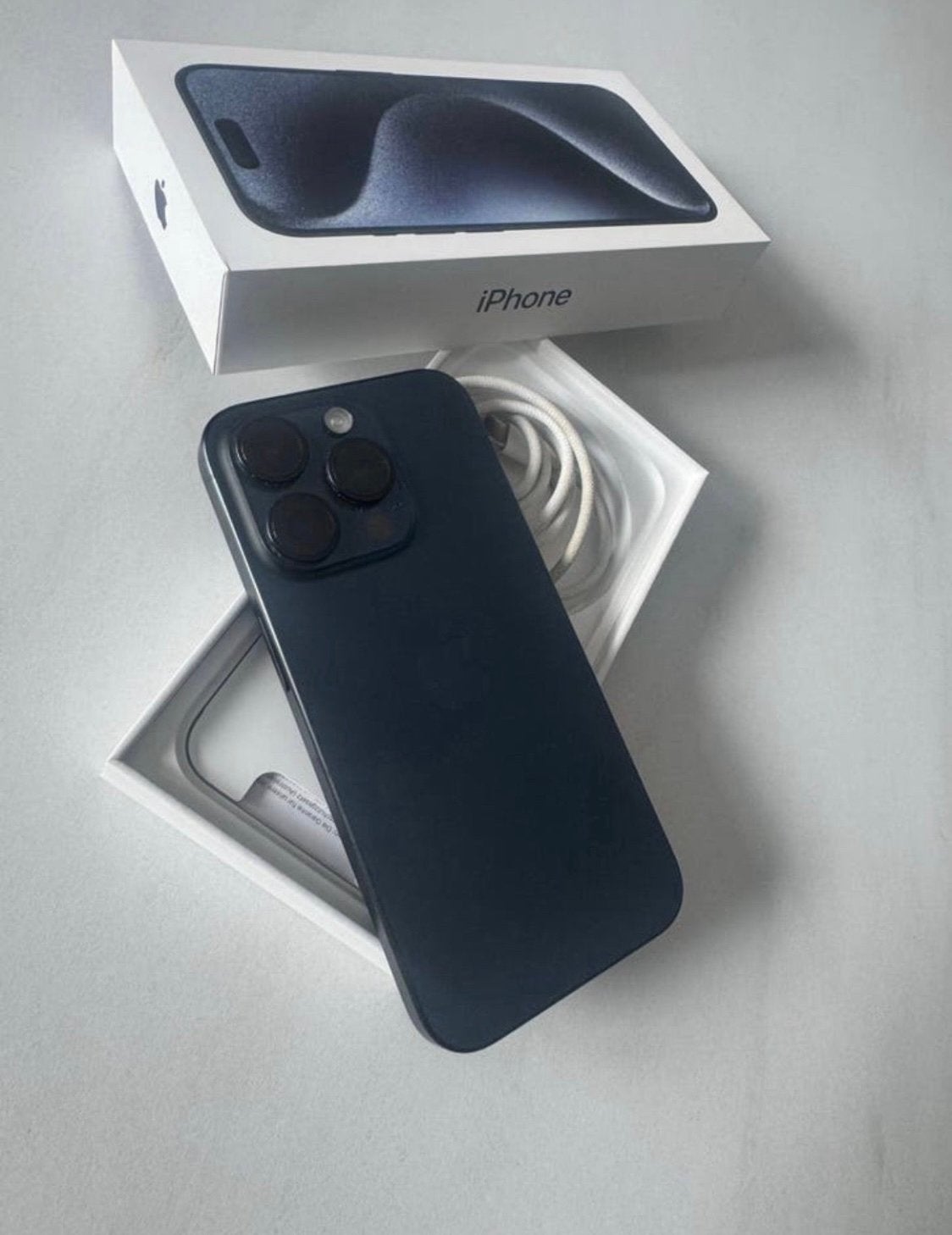 Iphone 15 pro 128gb blue titanium, Telecommunicatie, Mobiele telefoons | Apple iPhone, Ophalen of Verzenden, Zo goed als nieuw