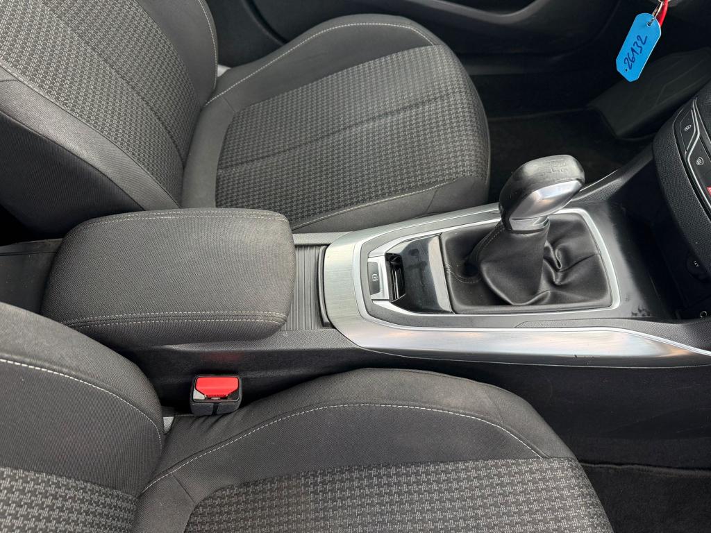 Peugeot 308 (Stock ID 26132) — 18