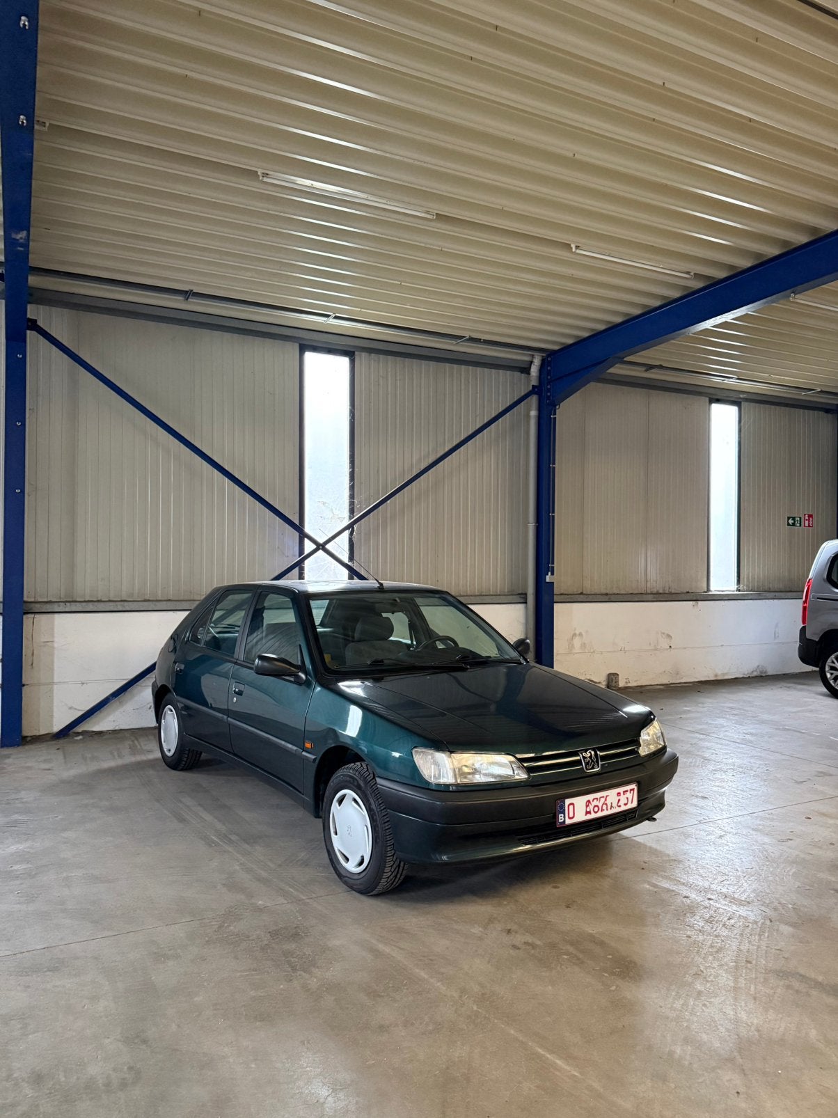 Peugeot 306 1.4 Ess./75200 km/zfe illimité/peu tax+assurance, Autos, Peugeot, Bluetooth, Achat, Carnet d'entretien, Particulier